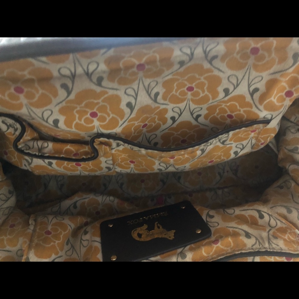 EMMA FOX faux brown leather purse. Three inside pockets. HOST PICK - Picture 7 of 11